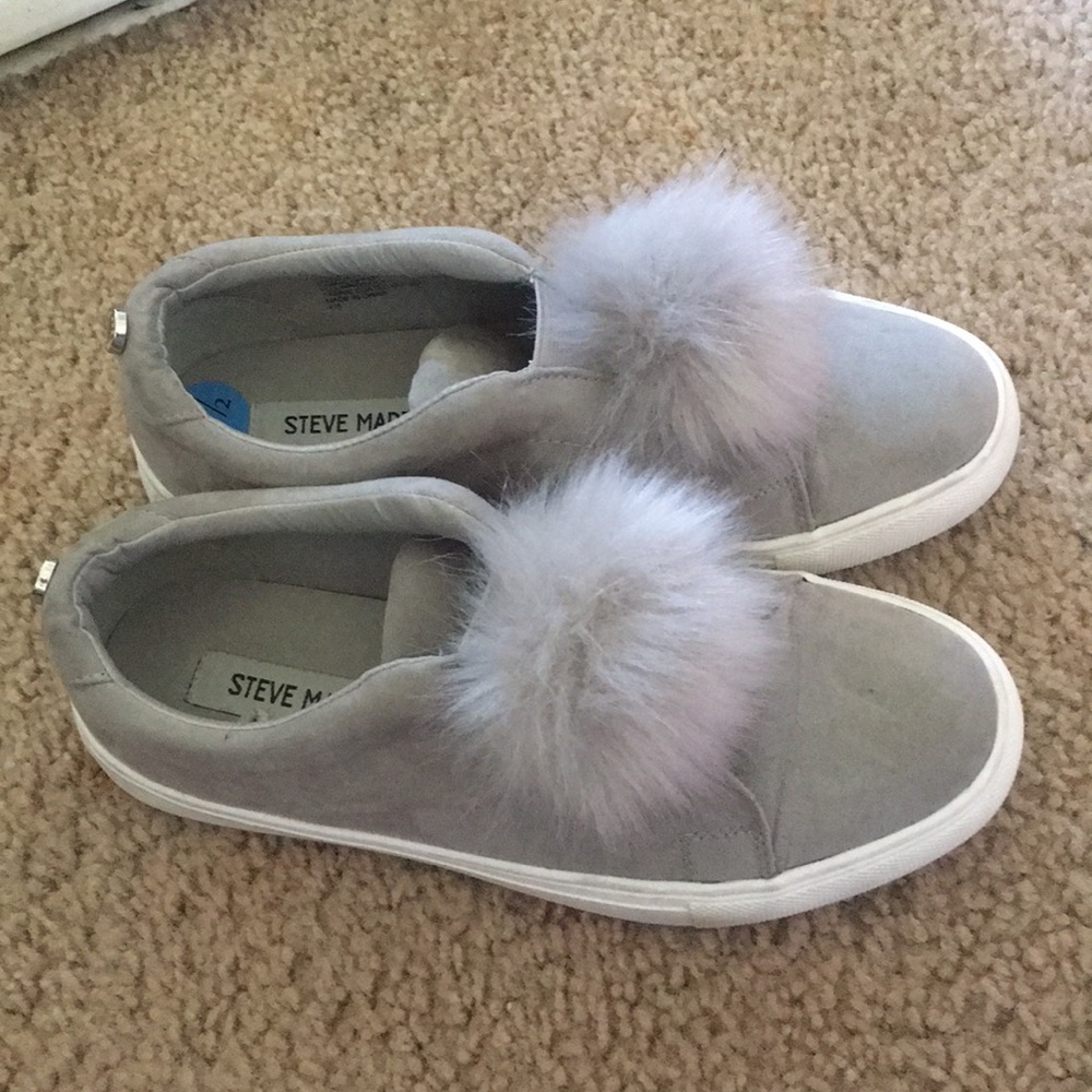 Steve madden fluffy flats